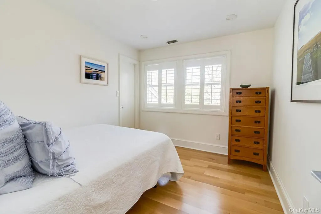8 Waterview Lane Setauket NY 11733