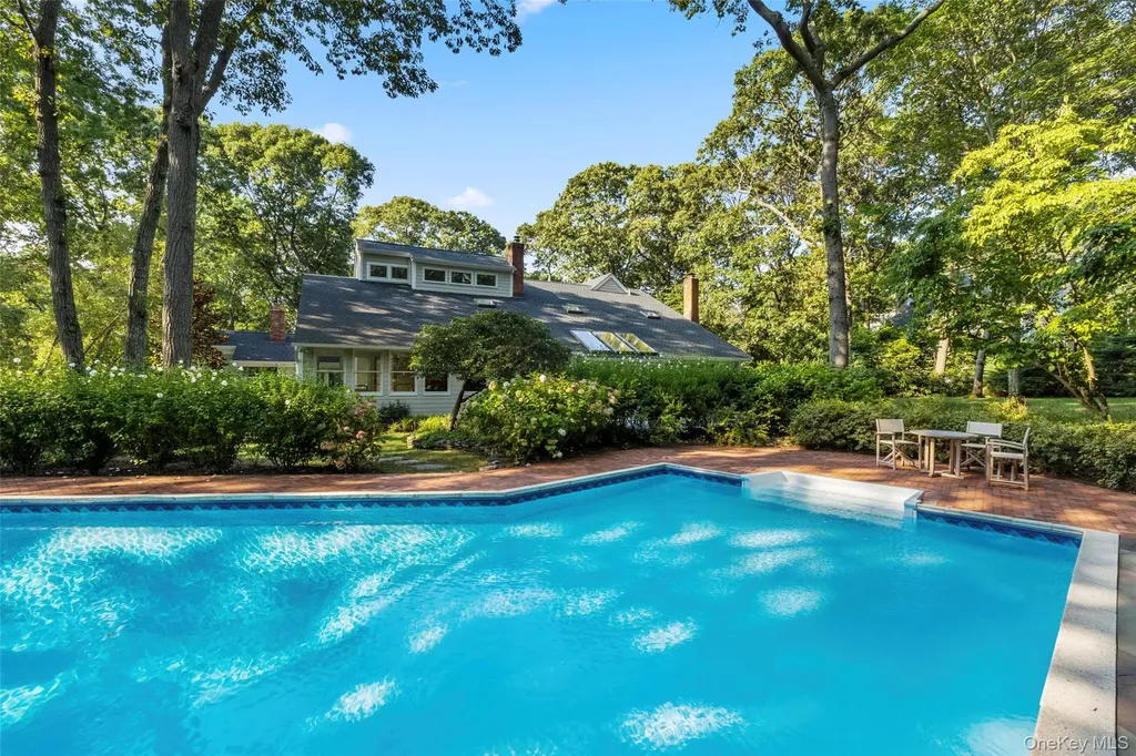 8 Waterview Lane Setauket NY 11733