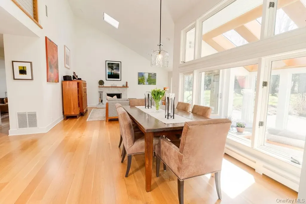 8 Waterview Lane Setauket NY 11733