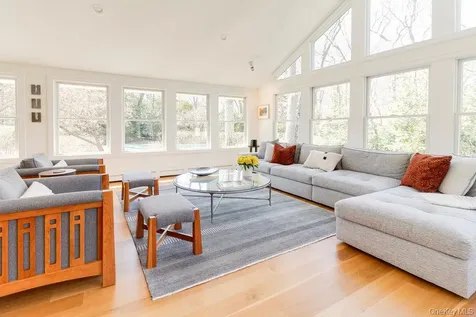 8 Waterview Lane Setauket NY 11733