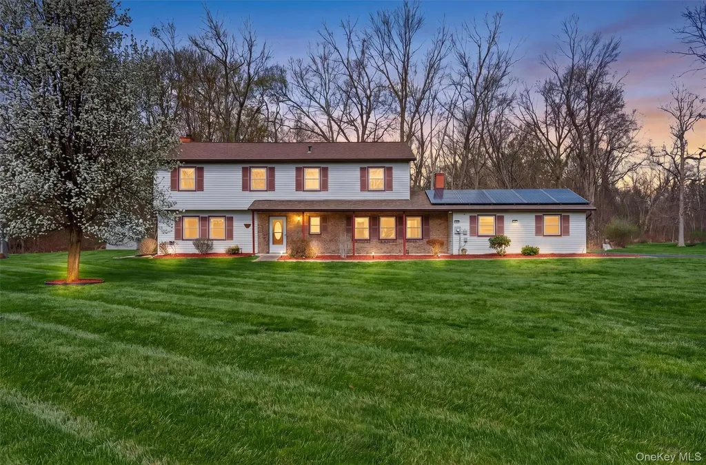 18 Stephen Drive Hopewell Junction NY 12533