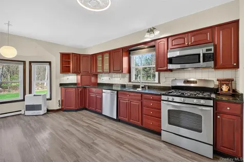 18 Stephen Drive Hopewell Junction NY 12533
