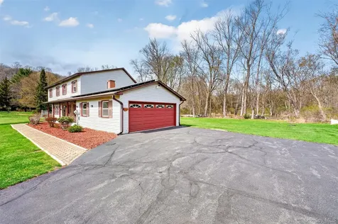 18 Stephen Drive Hopewell Junction NY 12533