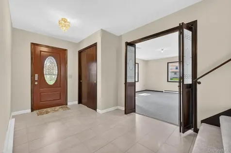 18 Stephen Drive Hopewell Junction NY 12533