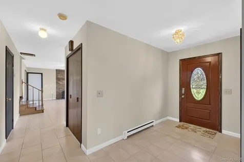 18 Stephen Drive Hopewell Junction NY 12533
