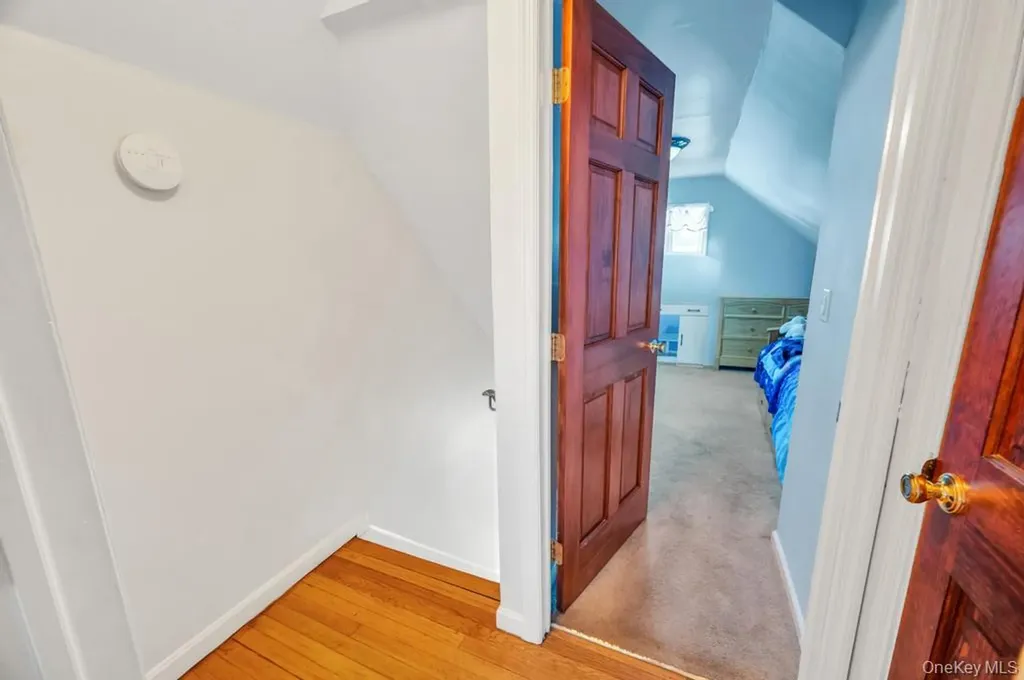 398 33rd Street Lindenhurst NY 11757