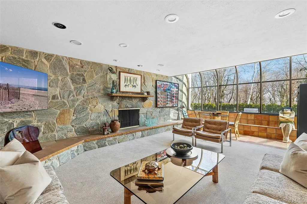 45 Southeast Road Sands Point NY 11050