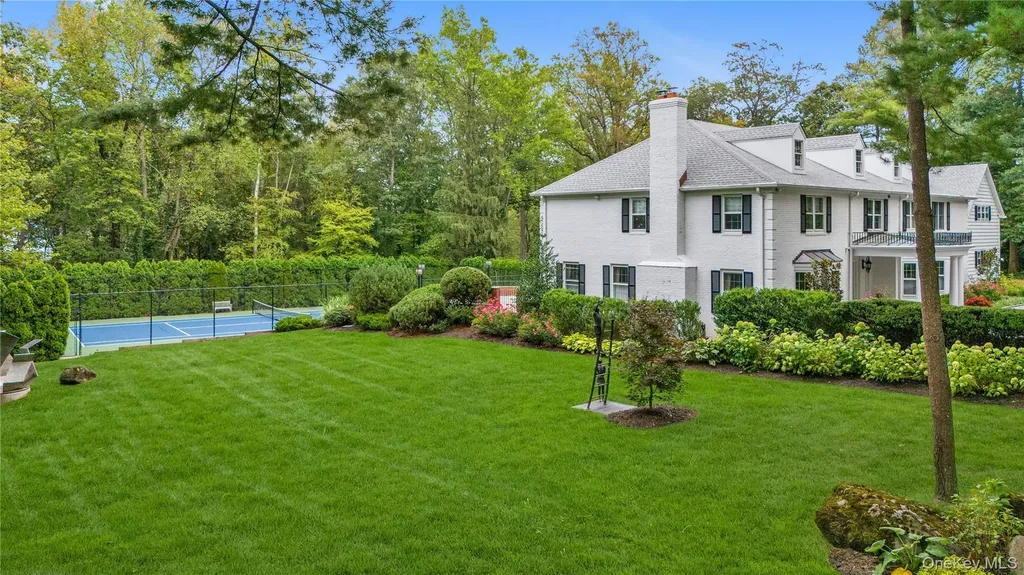 45 Southeast Road Sands Point NY 11050