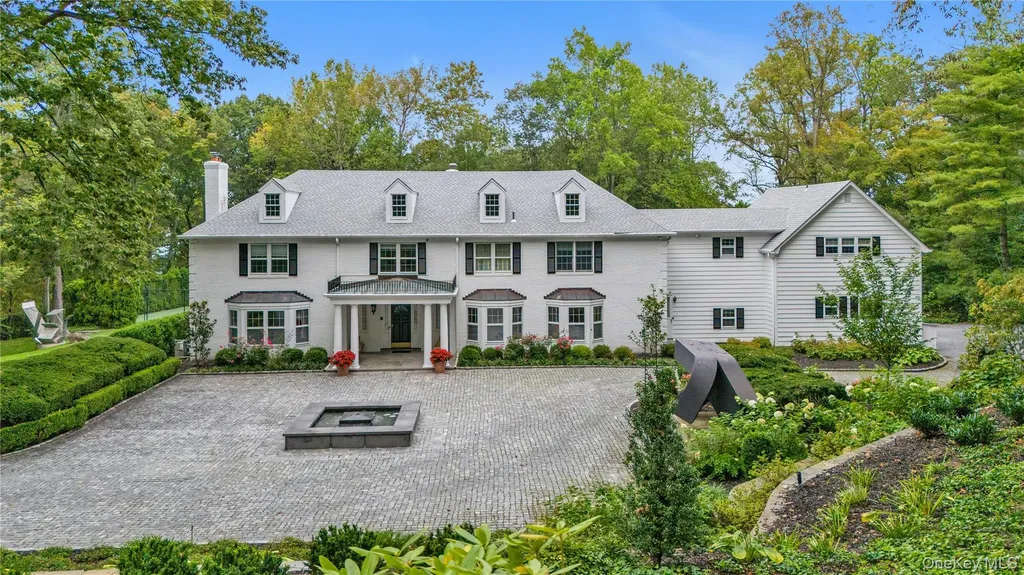 45 Southeast Road Sands Point NY 11050