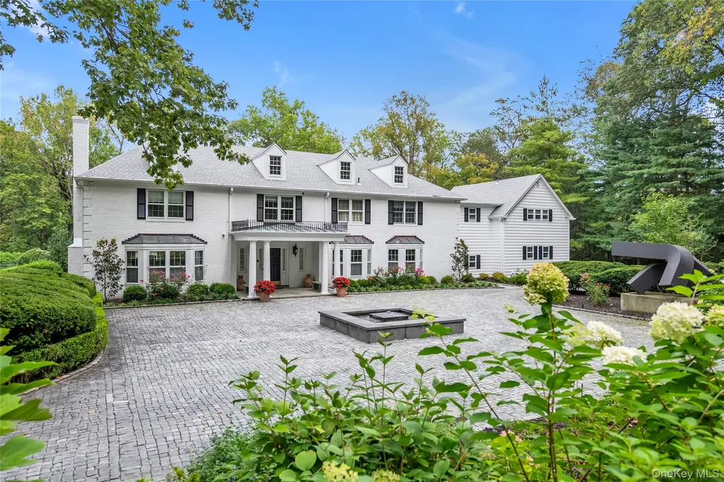 45 Southeast Road Sands Point NY 11050