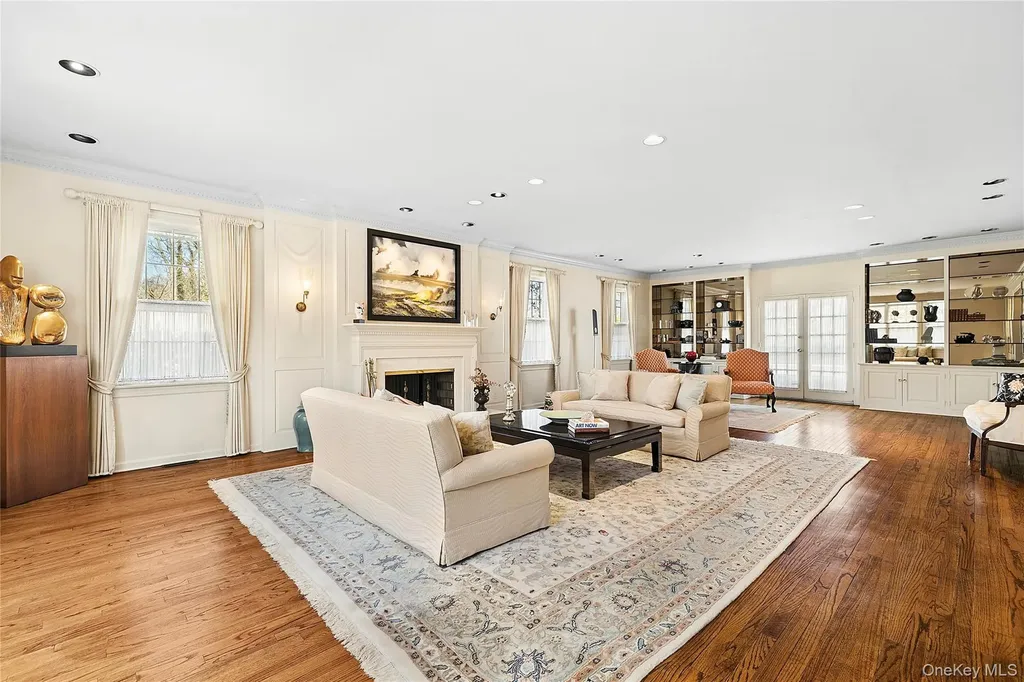 45 Southeast Road Sands Point NY 11050