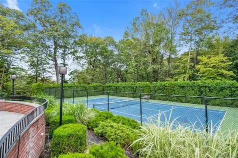45 Southeast Road Sands Point NY 11050