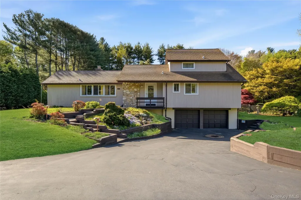 334 Edgewood Avenue Smithtown NY 11787