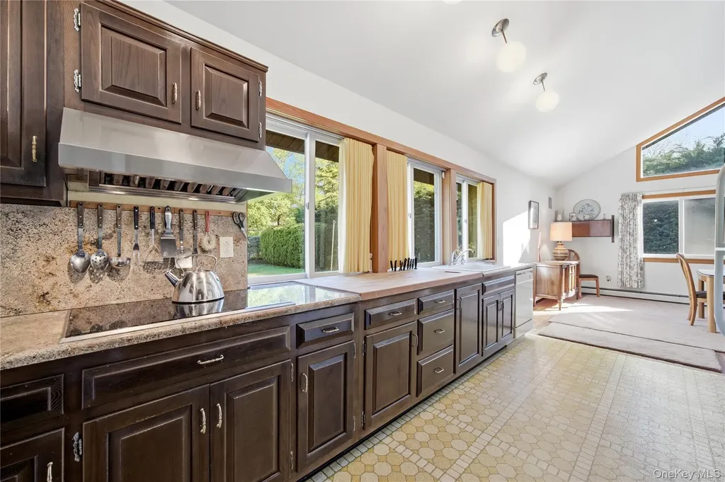 334 Edgewood Avenue Smithtown NY 11787