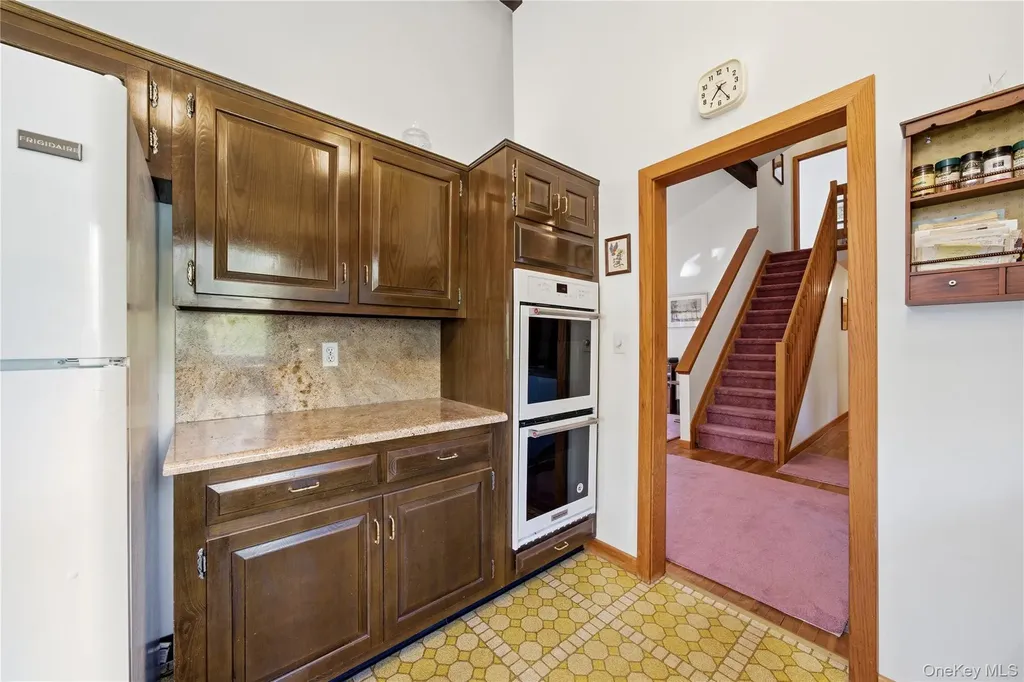 334 Edgewood Avenue Smithtown NY 11787