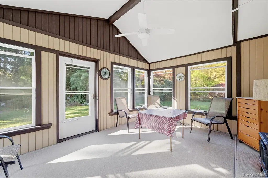 334 Edgewood Avenue Smithtown NY 11787