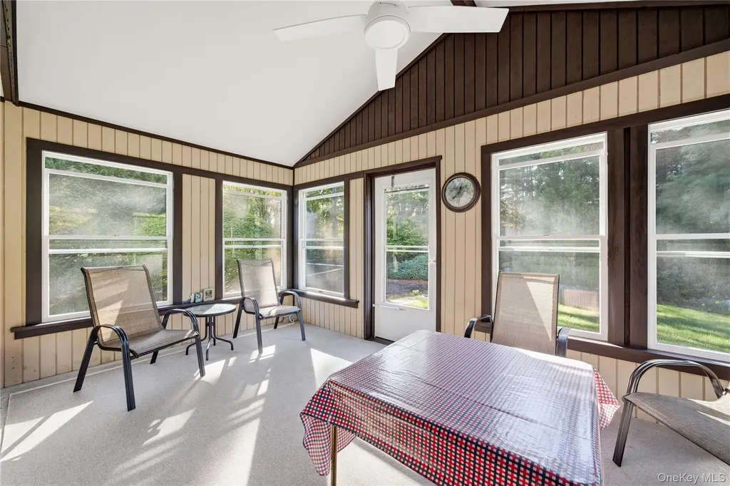 334 Edgewood Avenue Smithtown NY 11787
