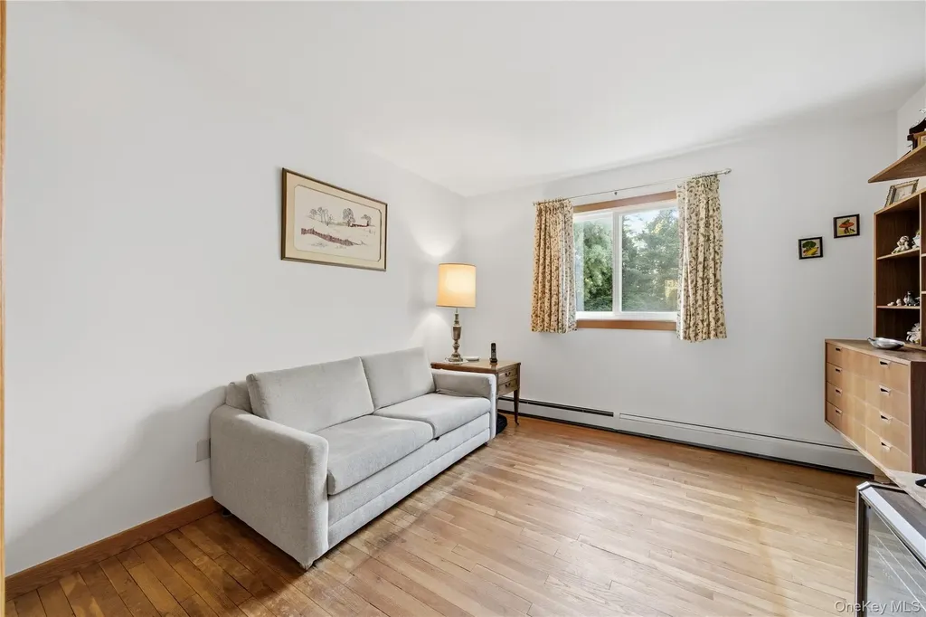 334 Edgewood Avenue Smithtown NY 11787