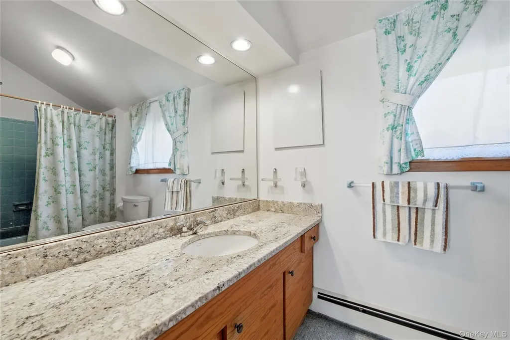 334 Edgewood Avenue Smithtown NY 11787