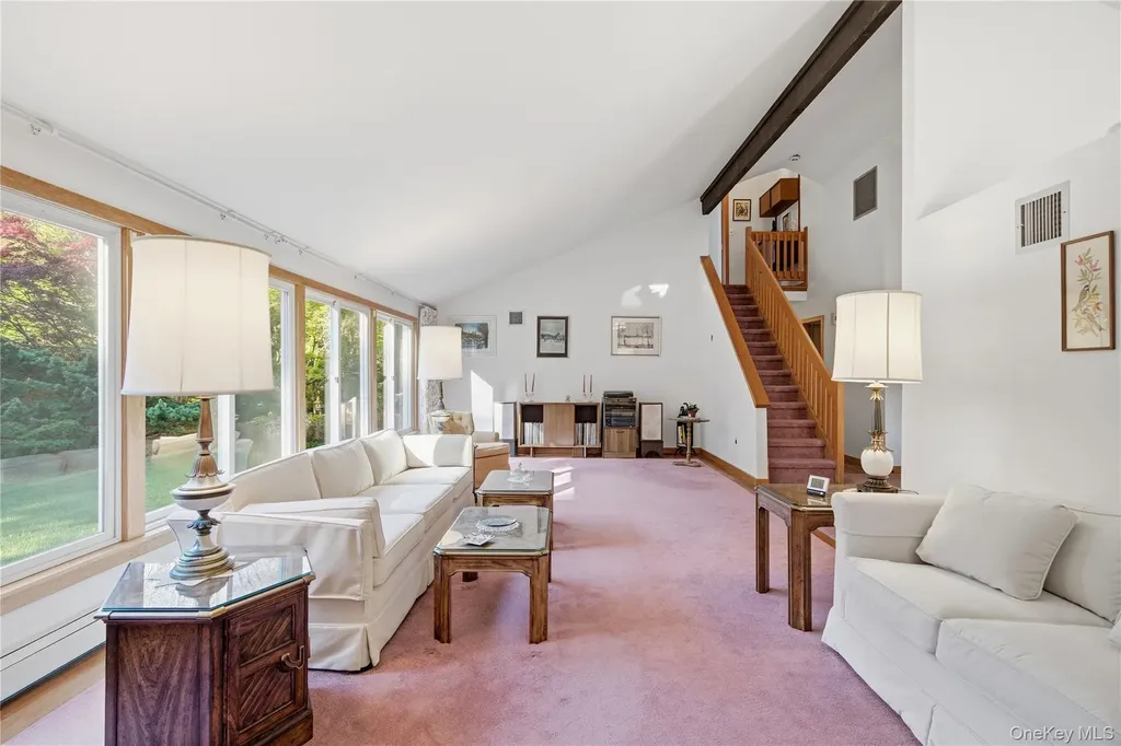 334 Edgewood Avenue Smithtown NY 11787