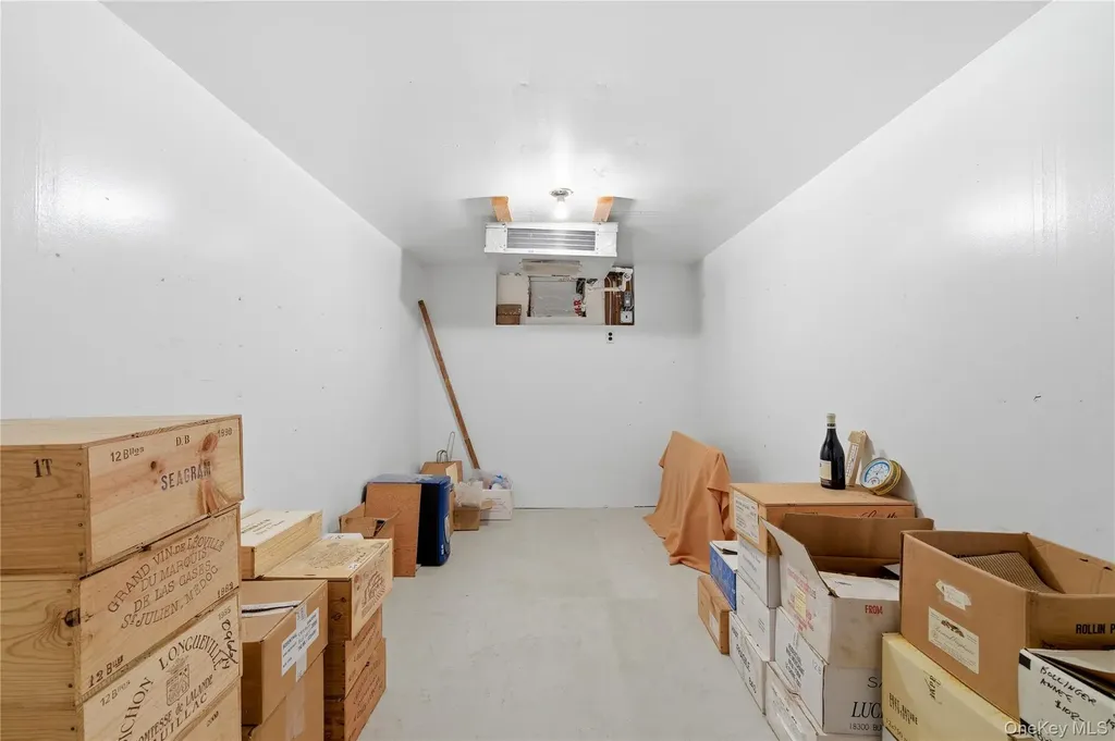 334 Edgewood Avenue Smithtown NY 11787
