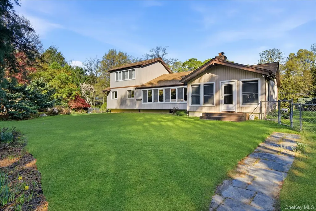 334 Edgewood Avenue Smithtown NY 11787