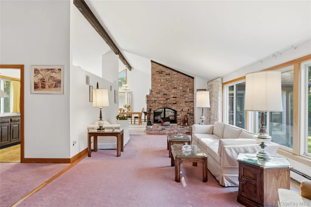 334 Edgewood Avenue Smithtown NY 11787