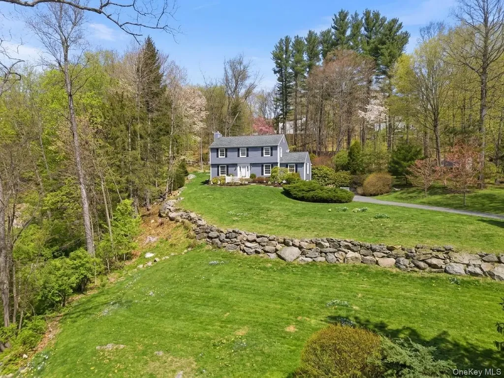 5 Indian Hill Road Brewster NY 10509