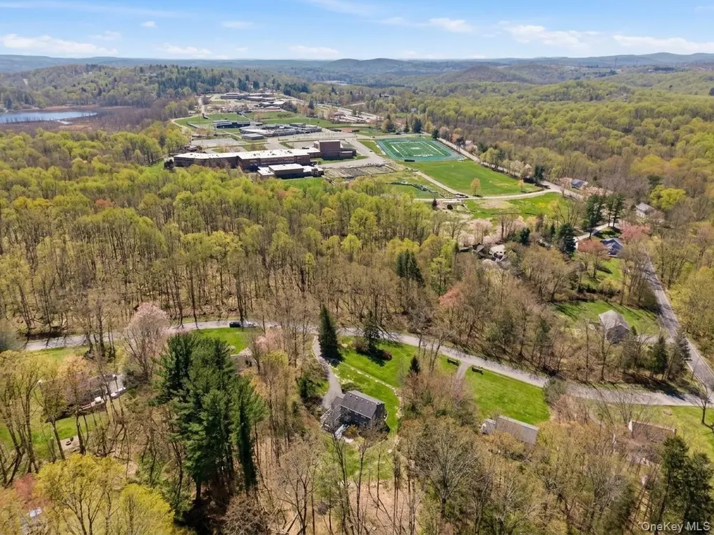 5 Indian Hill Road Brewster NY 10509