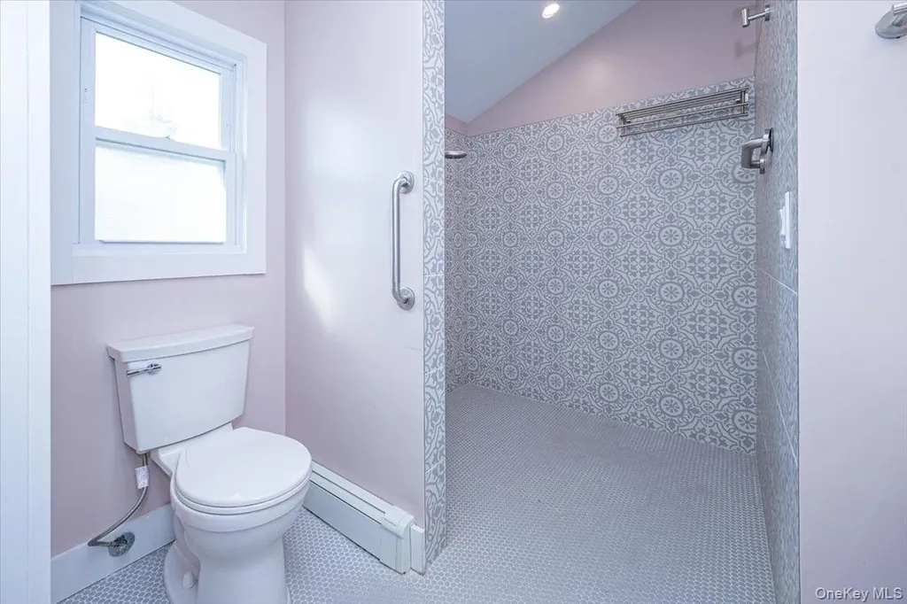 22 Oak Lane Blue Point NY 11715