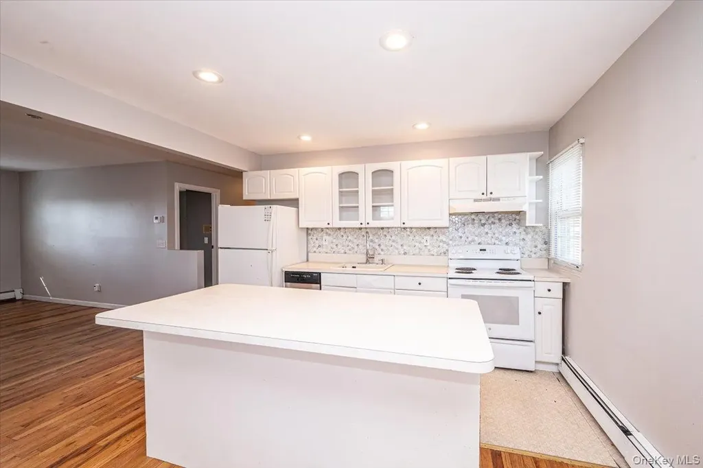 22 Oak Lane Blue Point NY 11715