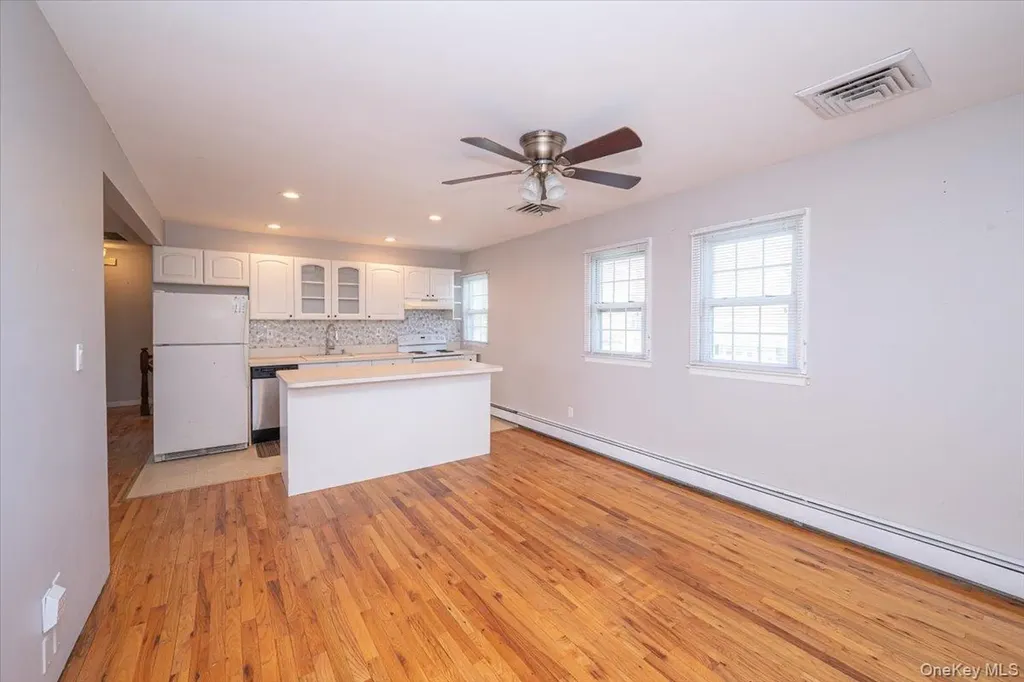 22 Oak Lane Blue Point NY 11715