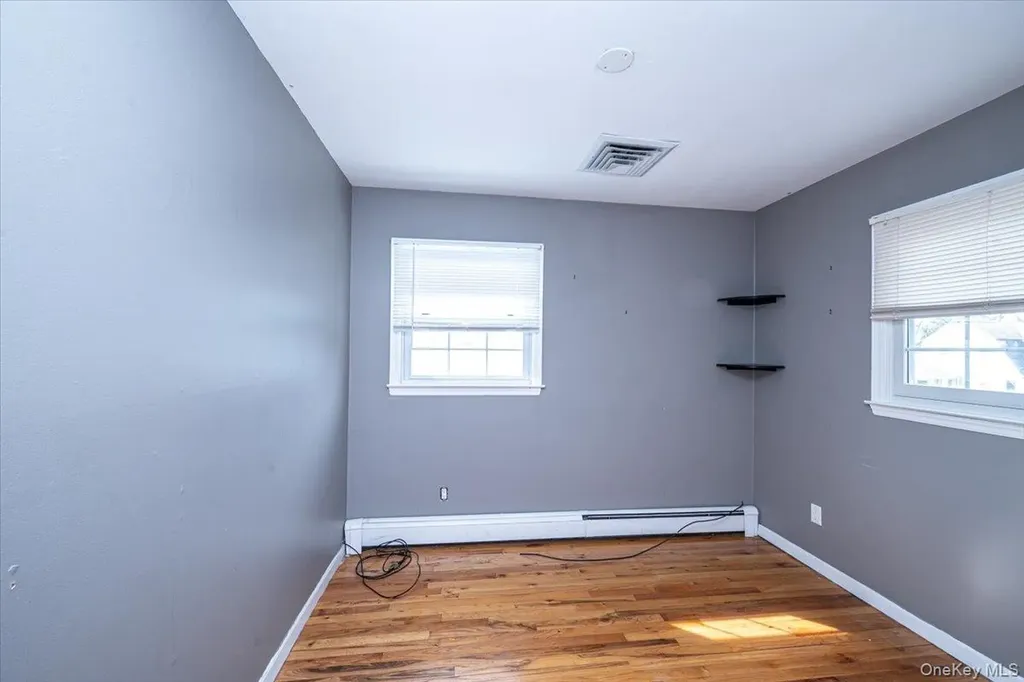 22 Oak Lane Blue Point NY 11715
