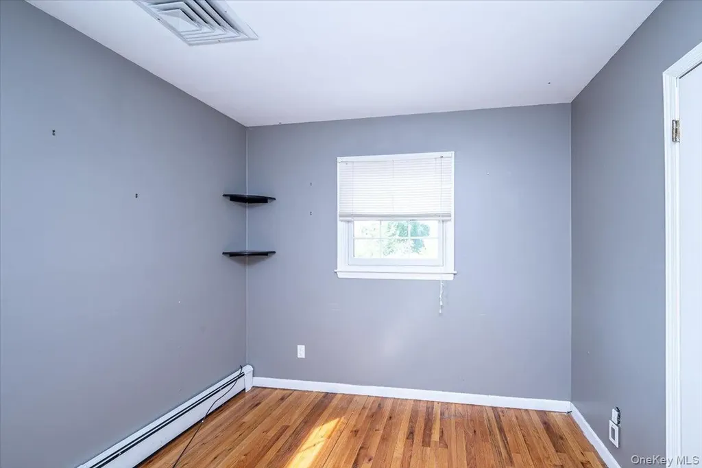 22 Oak Lane Blue Point NY 11715