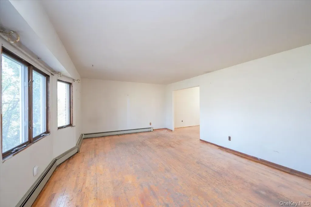 22 Oak Lane Blue Point NY 11715