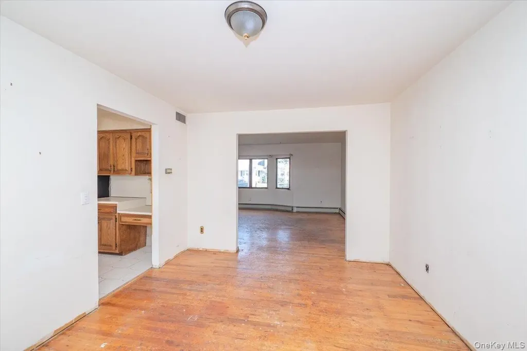 22 Oak Lane Blue Point NY 11715