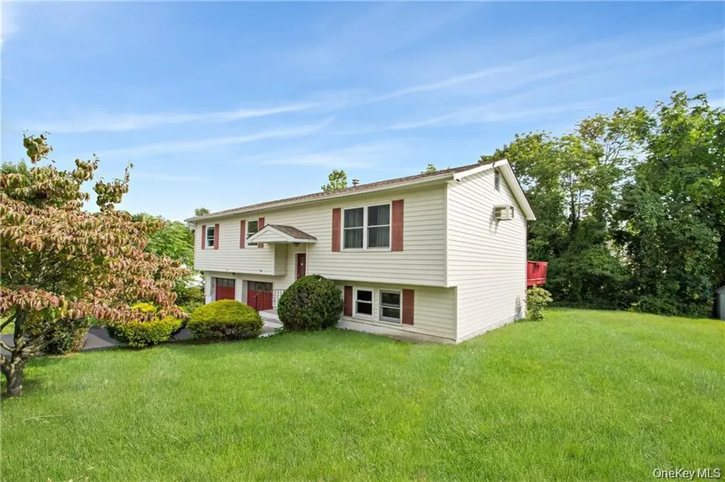 29 Robert Drive Warwick NY 10990