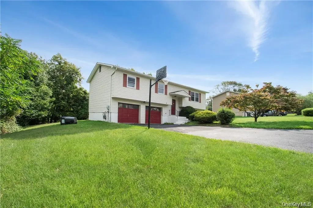 29 Robert Drive Warwick NY 10990
