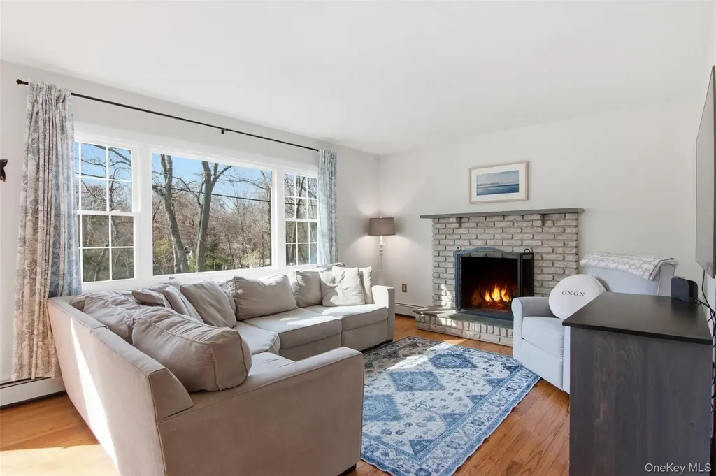 3 Triangle Drive Setauket NY 11733