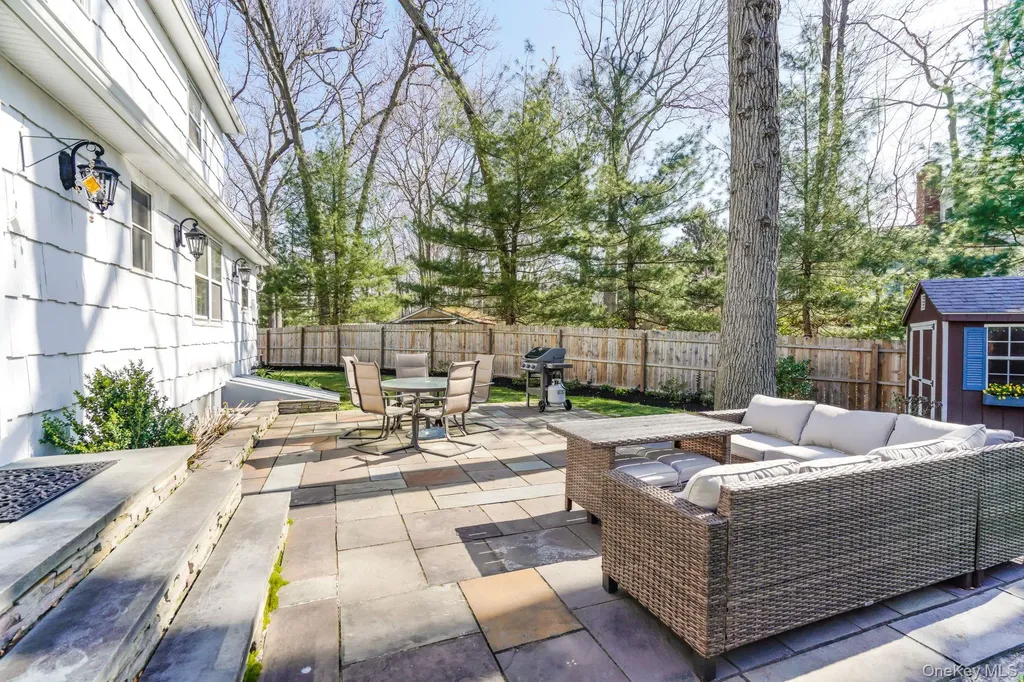 3 Triangle Drive Setauket NY 11733