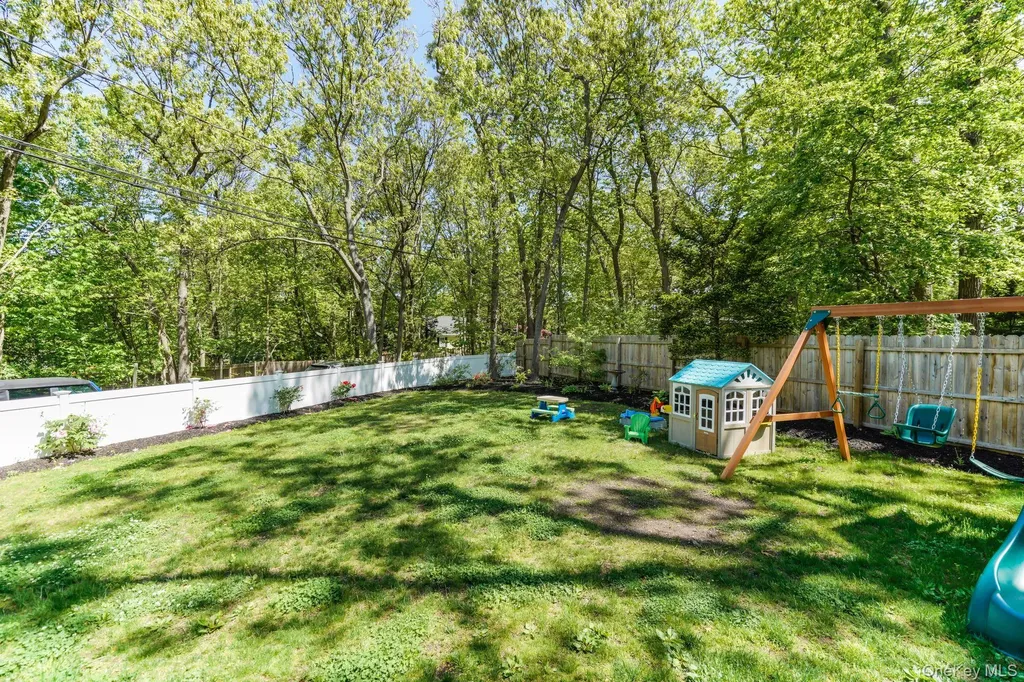 3 Triangle Drive Setauket NY 11733