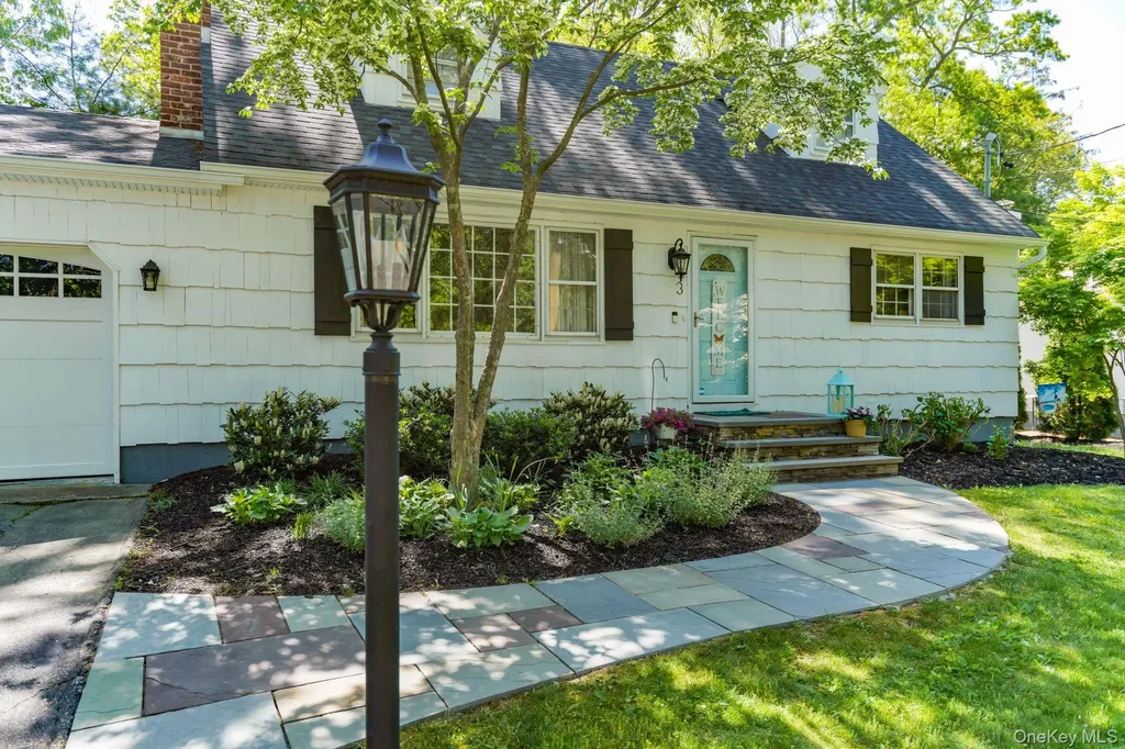 3 Triangle Drive Setauket NY 11733