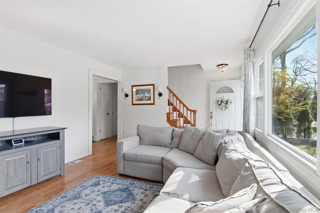 3 Triangle Drive Setauket NY 11733