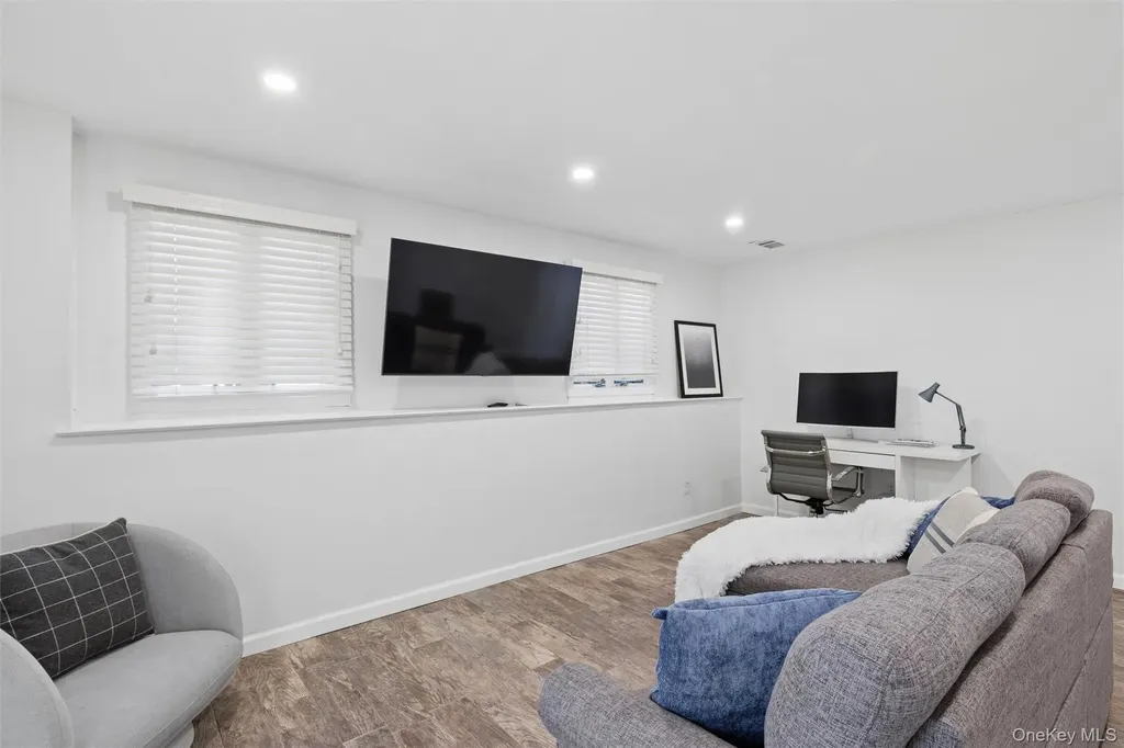 19 Fisher Road Commack NY 11725