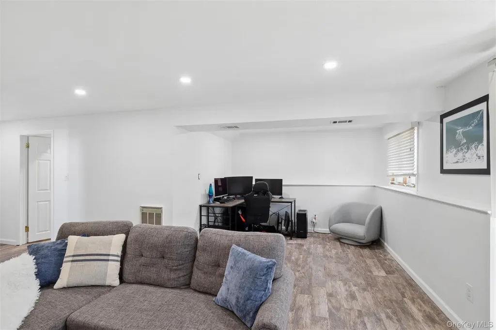 19 Fisher Road Commack NY 11725
