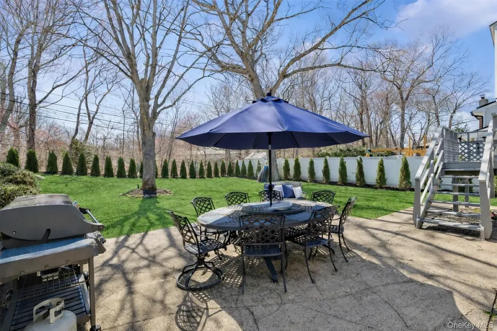 19 Fisher Road Commack NY 11725