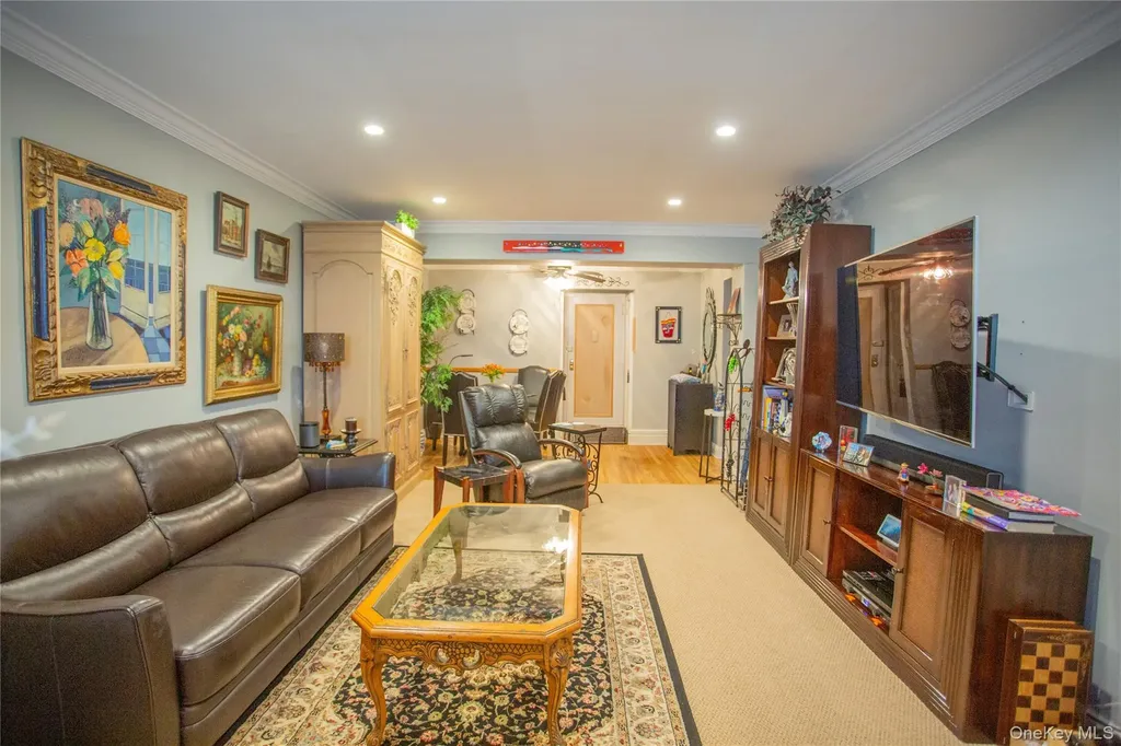 210 E Broadway Long Beach NY 11561