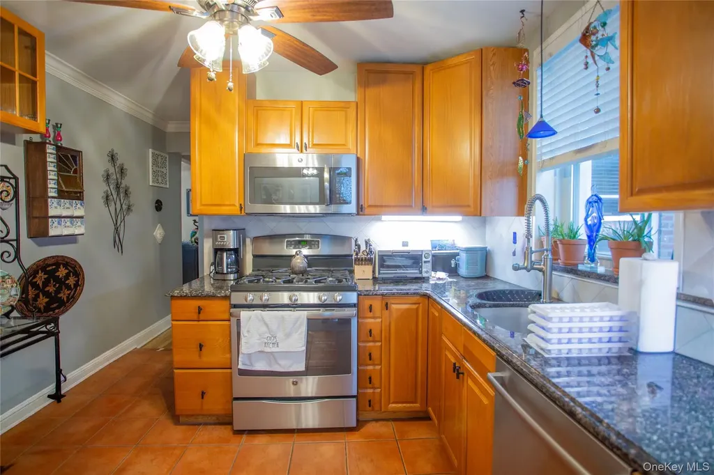210 E Broadway Long Beach NY 11561