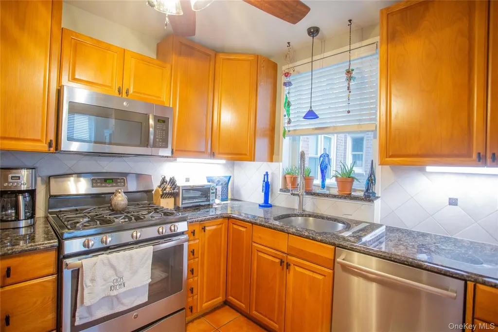 210 E Broadway Long Beach NY 11561