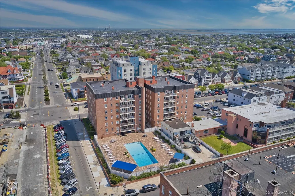 210 E Broadway Long Beach NY 11561